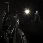 Lampka rowerowa przednia STOGIE 900LM