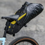 Sakwa rowerowa pod siodełko z zaworem BHD0020YL