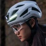 Kask rowerowy z oświetleniem LED ZK-077WH