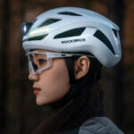 Kask rowerowy z oświetleniem LED ZK-077
