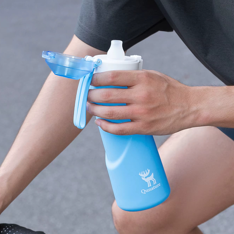 Bidon sportowy zwijany QN800BL