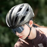 Kask rowerowy z zapięciem magnetycznym LK-79TT