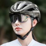 Kask rowerowy z zapięciem magnetycznym LK-79TT
