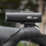 Lampka rowerowa przednia JHL1200