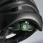 Kask rowerowy z oświetleniem LED ZK-031