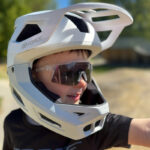 Kask rowerowy dziecięcy Full Face DROP BIAŁO-SZARY