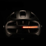 Kask rowerowy z oświetleniem LED ZK-031